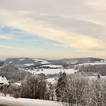 Sauerland Mit Traumhaftem Blick Ins Tal * Winterberg