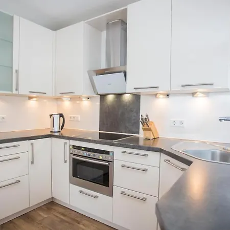 Sauerland Mit Traumhaftem Blick Ins Tal * Winterberg