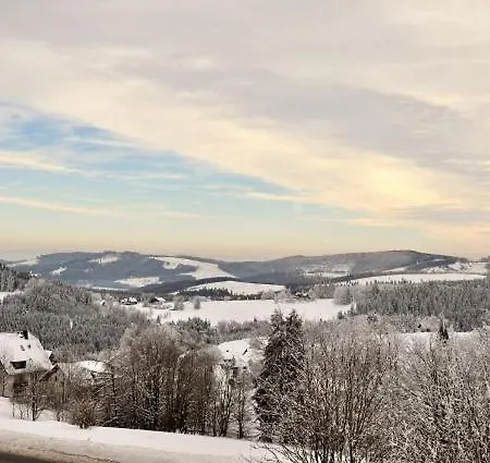 Sauerland Mit Traumhaftem Blick Ins Tal * Winterberg